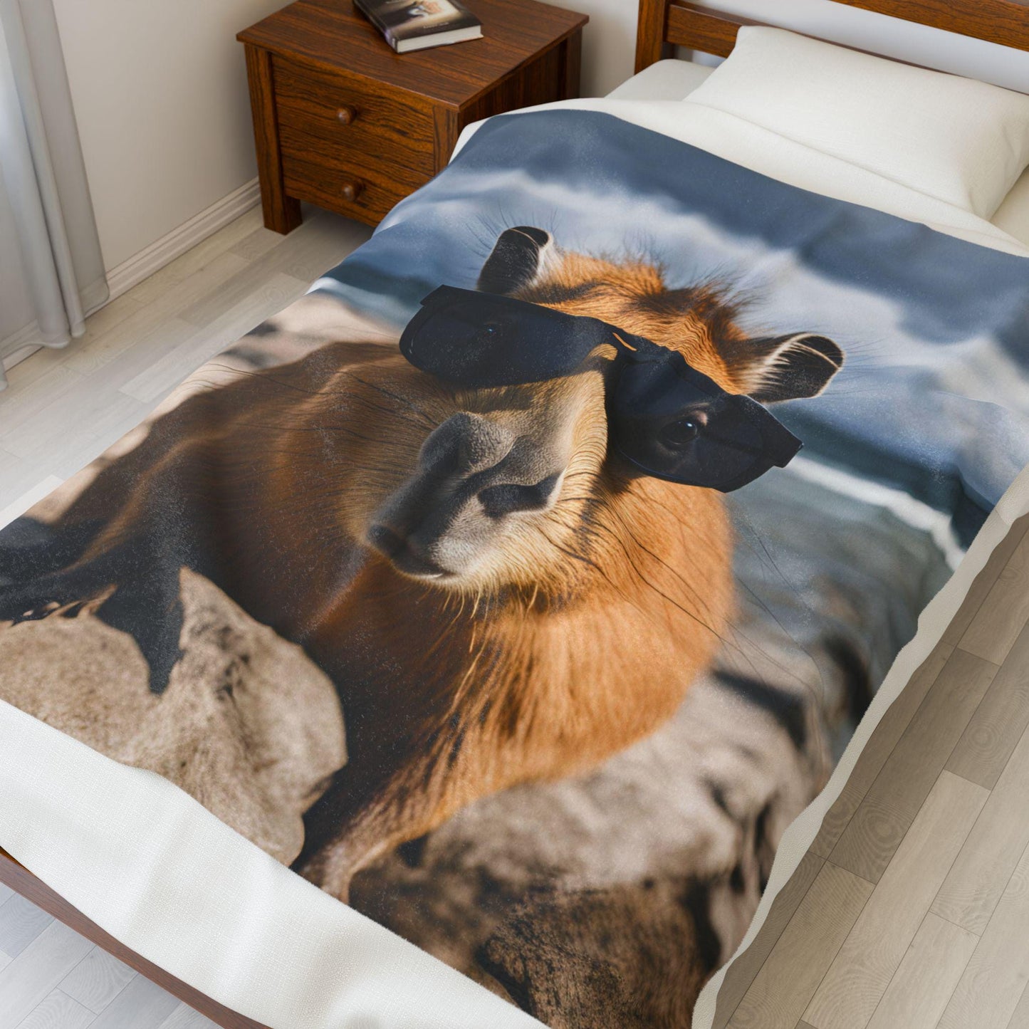 Funny Capybara Fleece Throw Blanket - Quirky Animal Decor